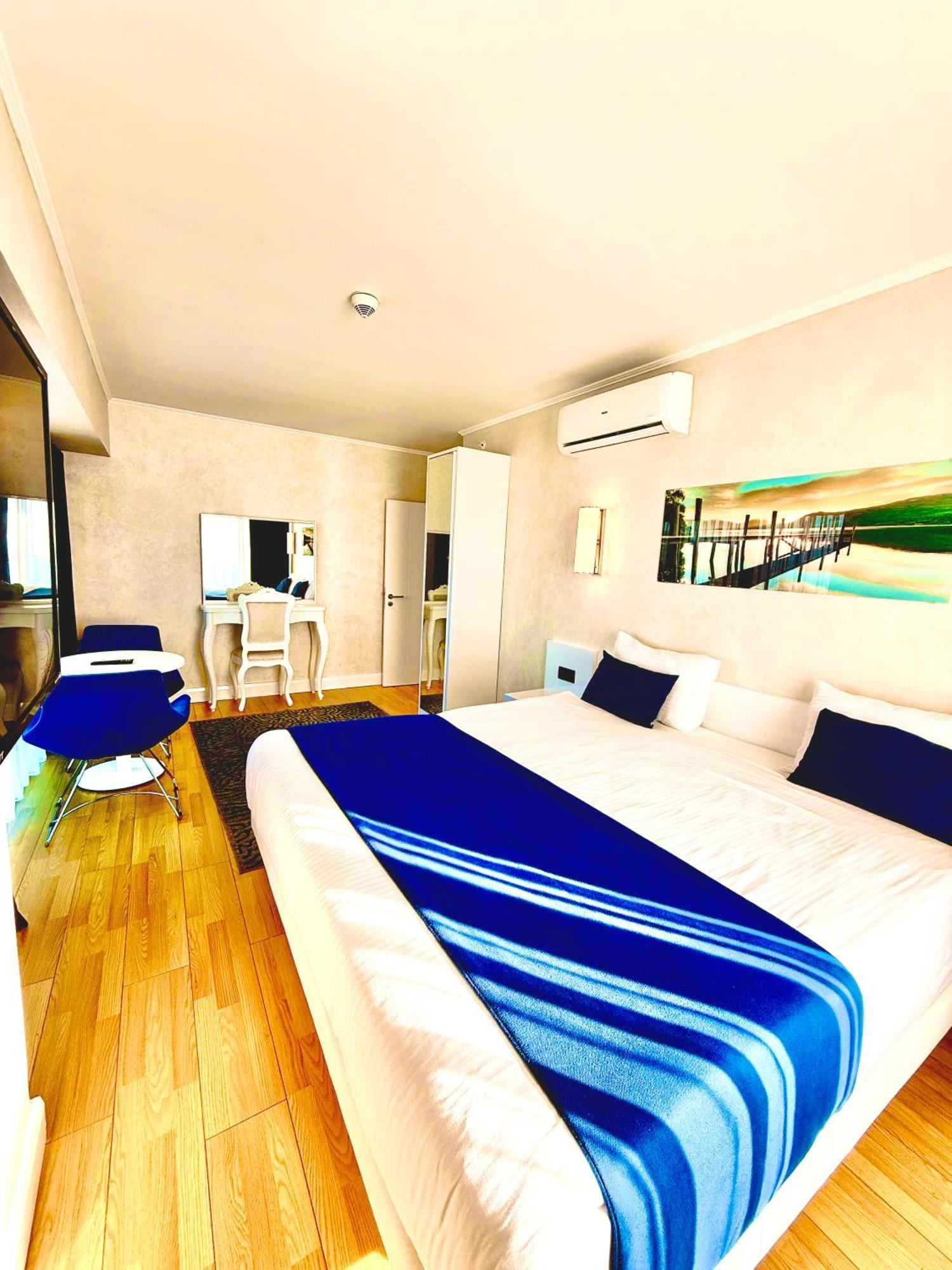 Seaside Vip Hotel Batumi Exterior photo