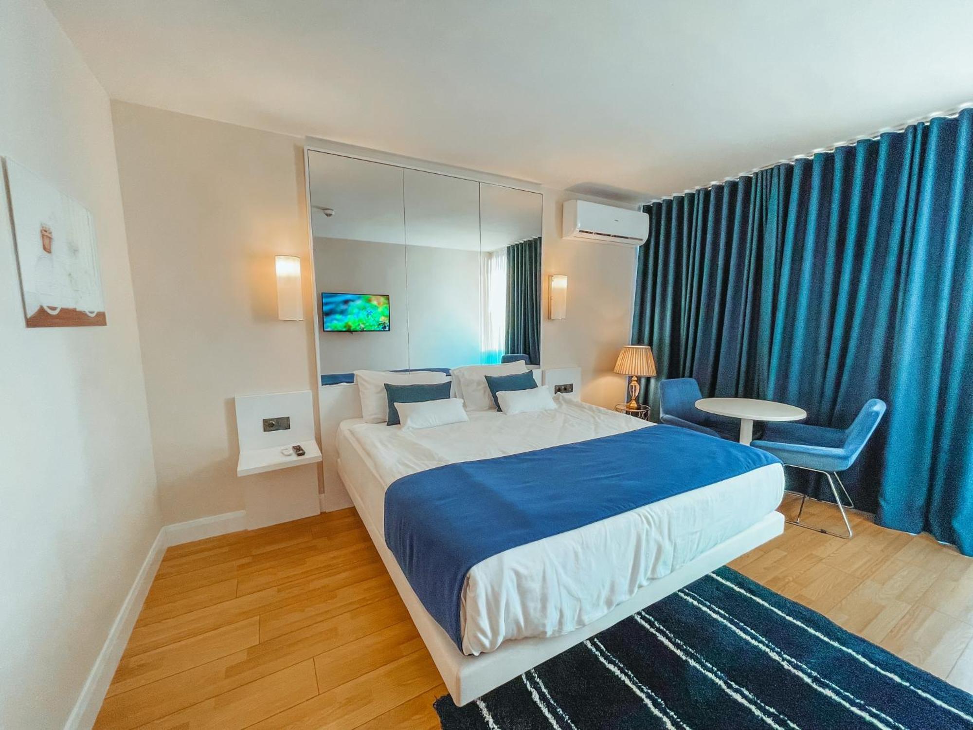 Seaside Vip Hotel Batumi Exterior photo